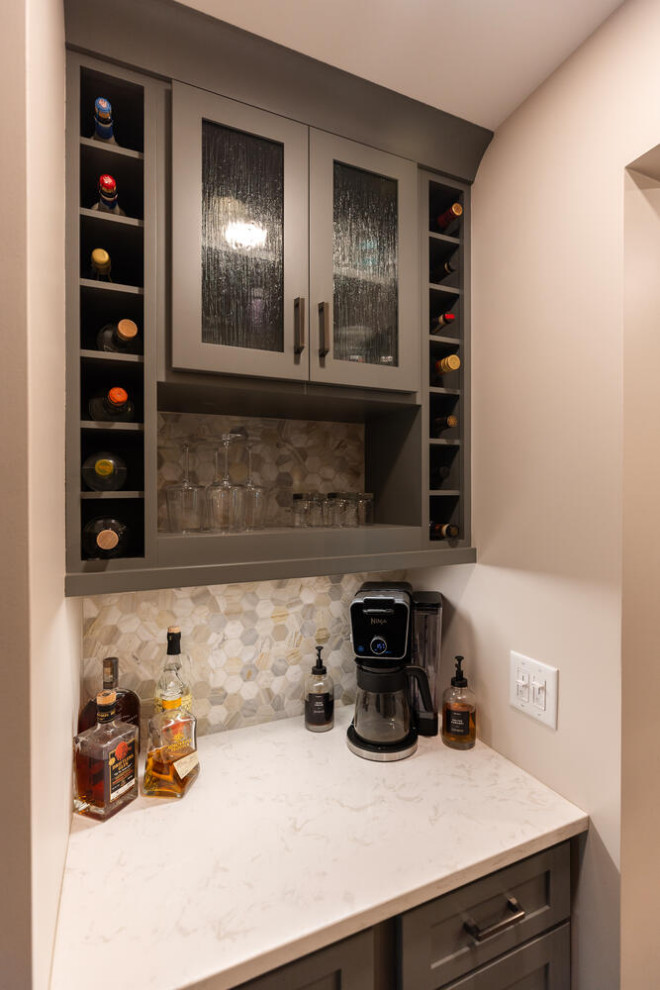 Transitional kitchen photo in Minneapolis