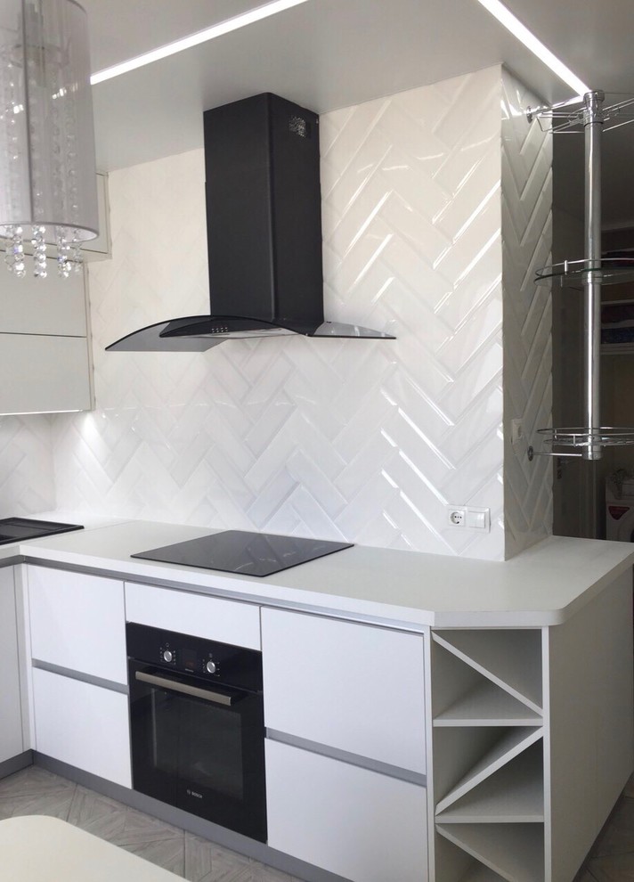 Светлая кухня