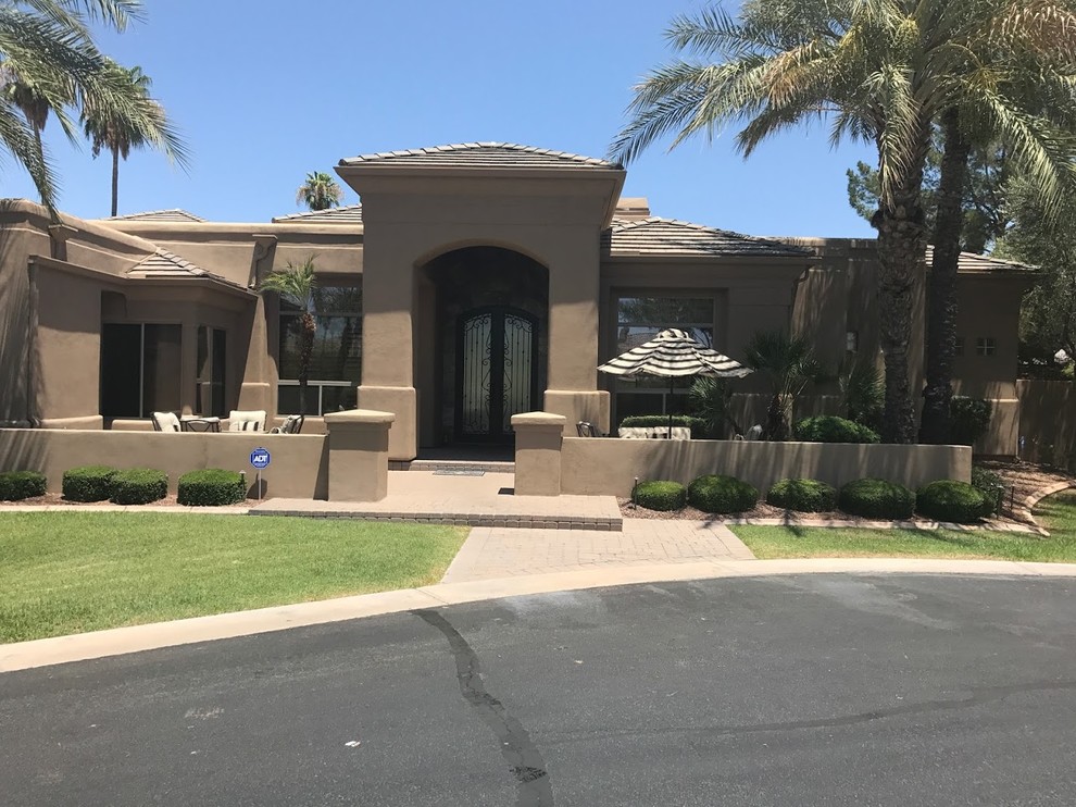 This is an example of a modern exterior in Phoenix.