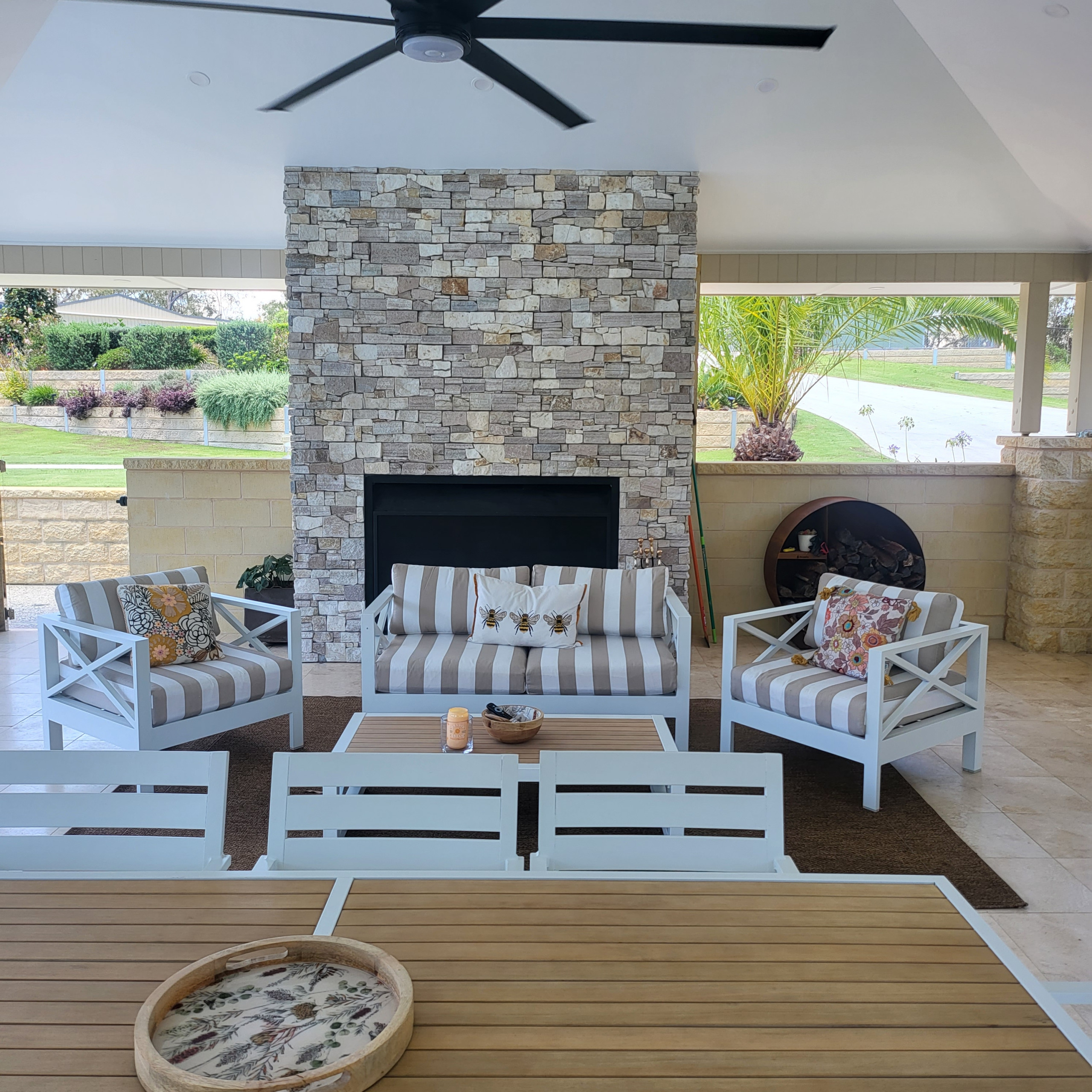 Hamptons Pool House