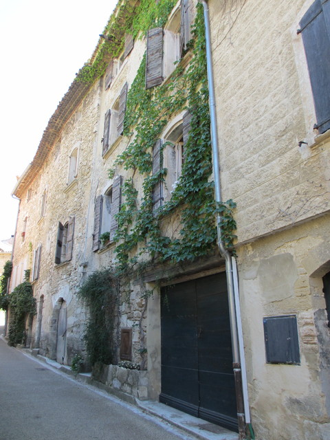 Venasque campagne-facade