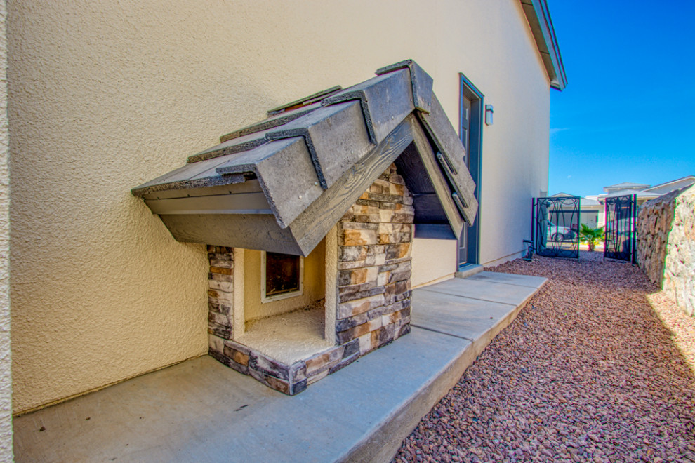 Transitional laundry room photo in Austin