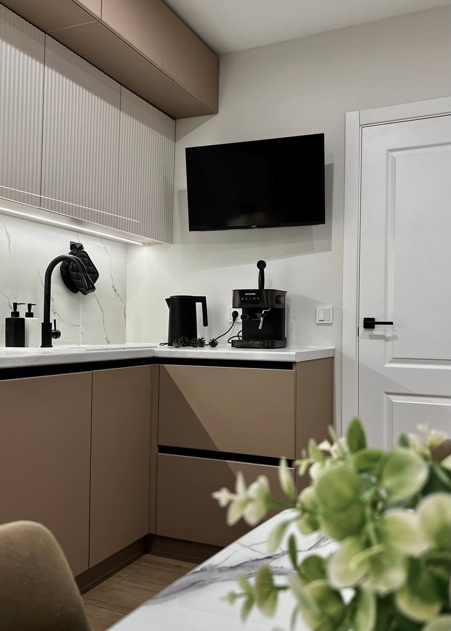 Трехкомнатная квартира в с природными оттенками