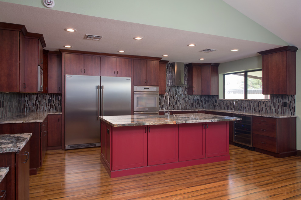 Kitchen - transitional kitchen idea in Phoenix