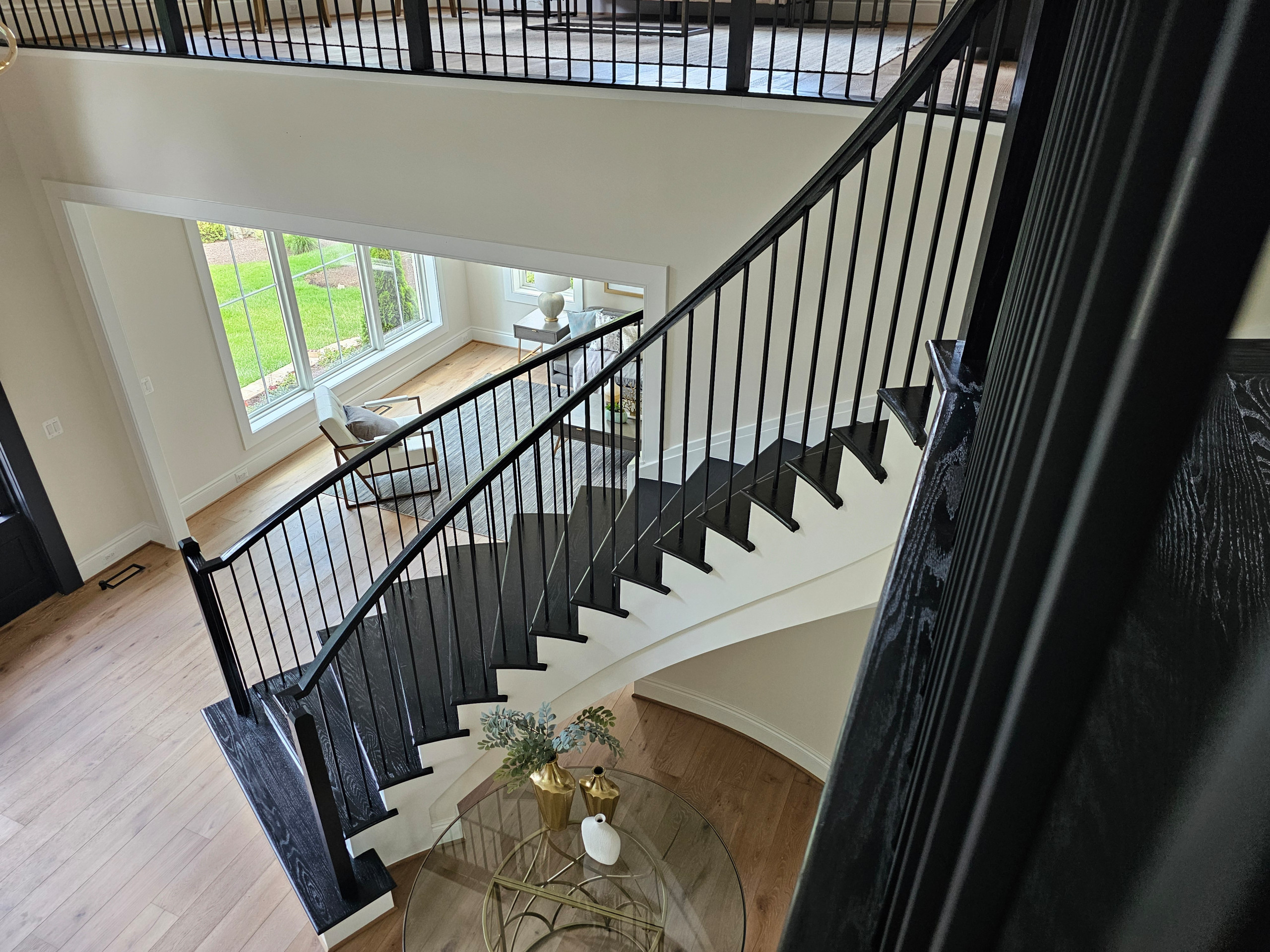 Elegant Curve Elevates Modern Design, Mclean, VA 22101