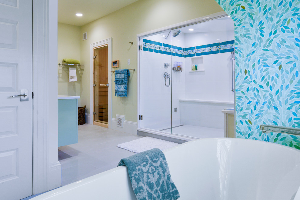 Home design - contemporary home design idea in Boston