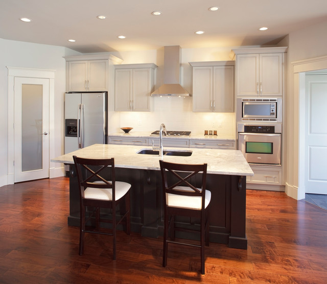 Executive Calgary Semi-detached contemporaneo-cocina