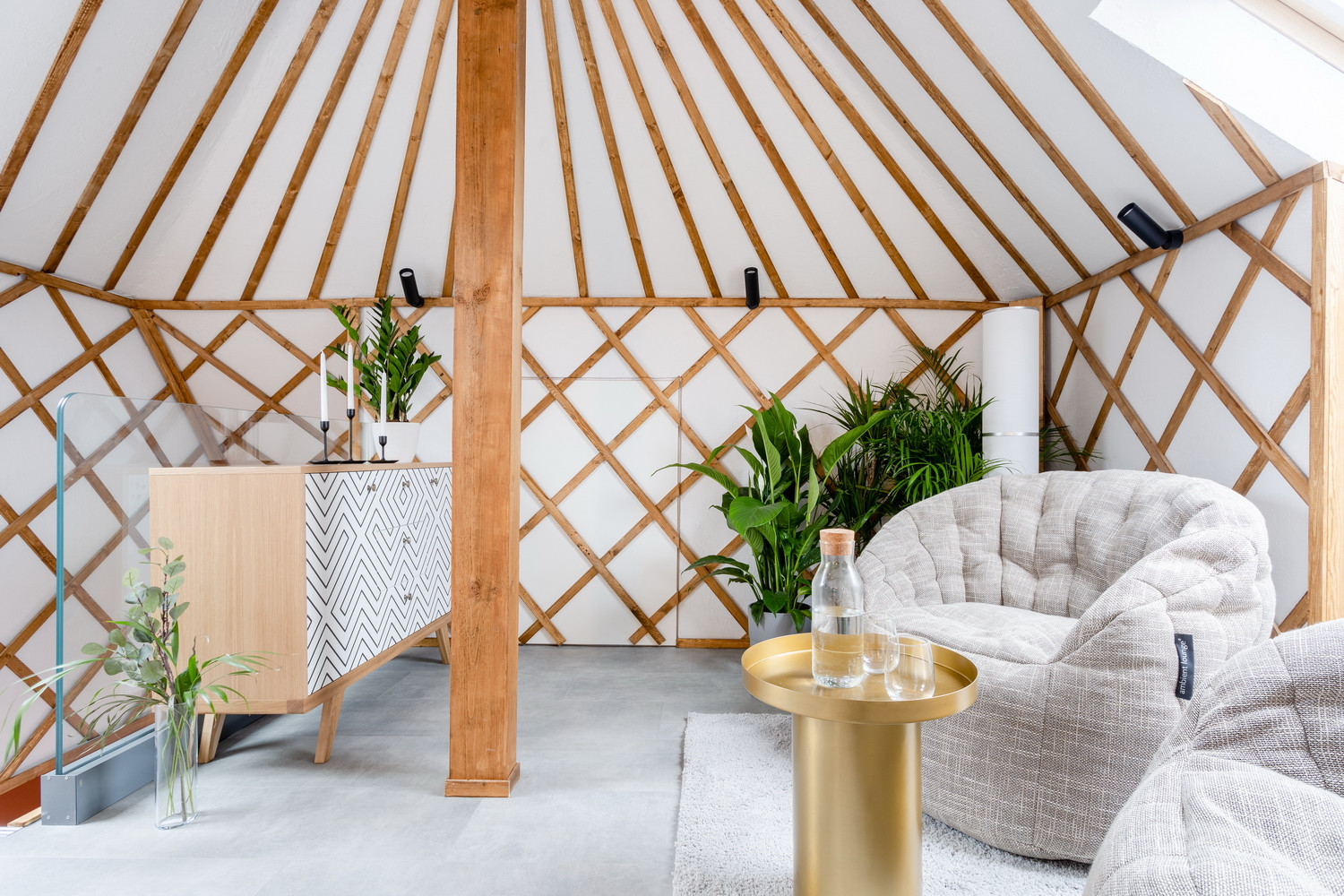 Малайская хижина в подмосковной мансарде