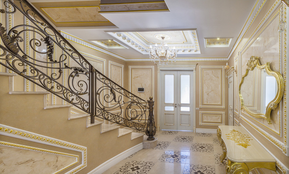 Царский интерьер просторного особняка