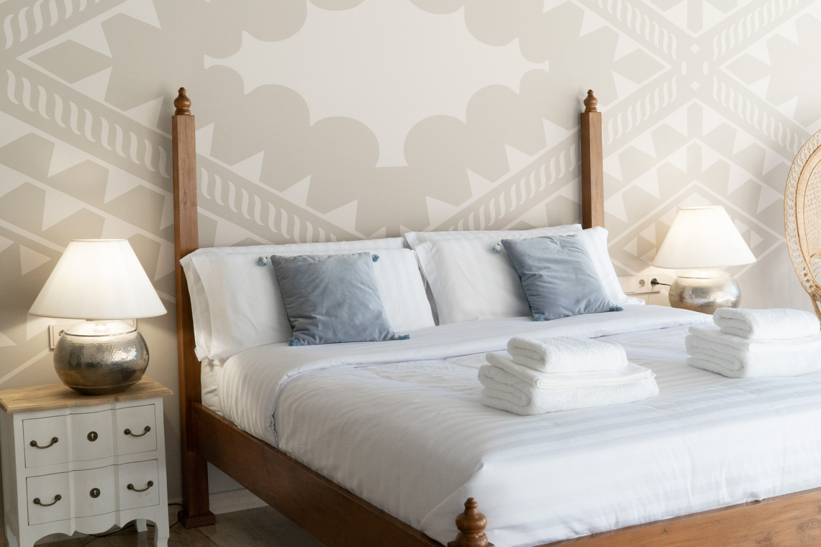 ИСПАНСКАЯ РИВЬЕРА. ДОМ НА СКЛОНЕ.