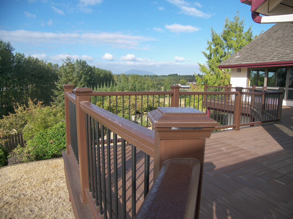 Mountain style deck photo in Portland