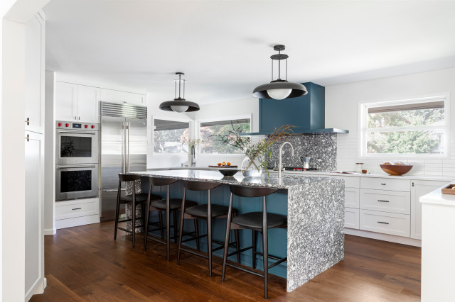 Kitchen Islands Designs: A Balance Between Aesthetic and Functionality -  Madeval