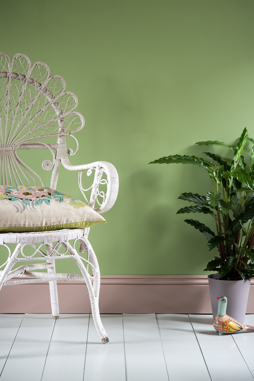 Цветные плинтусы для пола