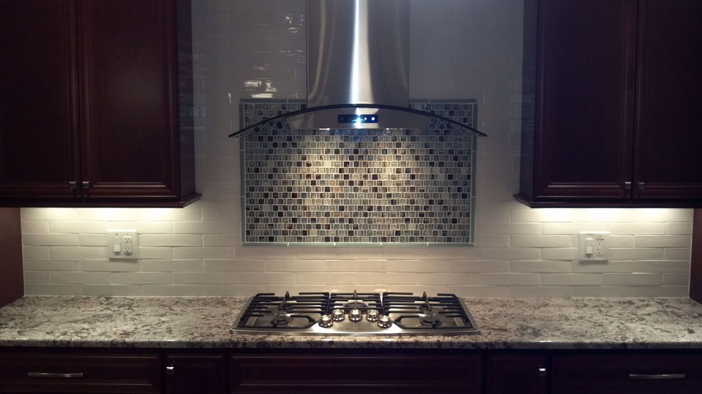 Kitchen - transitional kitchen idea in Austin