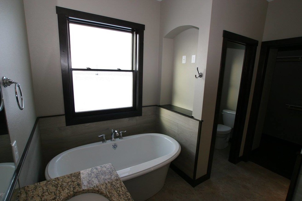 Home design - transitional home design idea