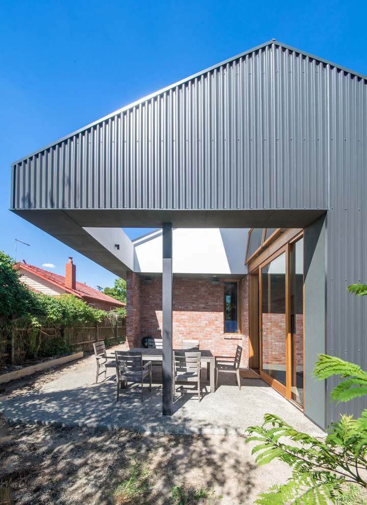 Photo of a modern patio in Melbourne.