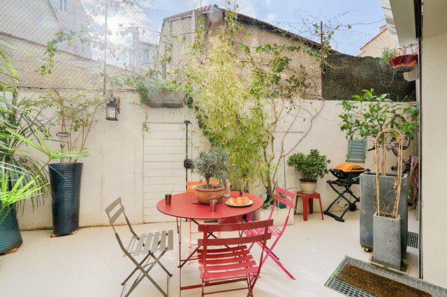 Loft &agrave; Marseille modern-patio