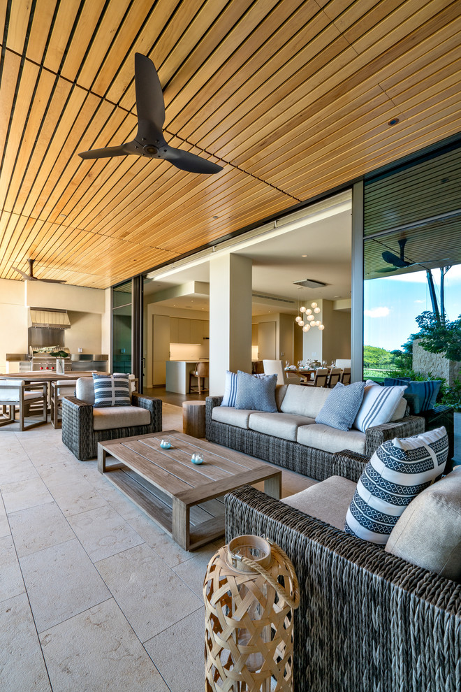 Design ideas for a beach style patio in Hawaii.