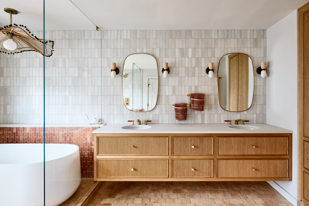 Inspiration for a contemporary bathroom remodel in DC Metro