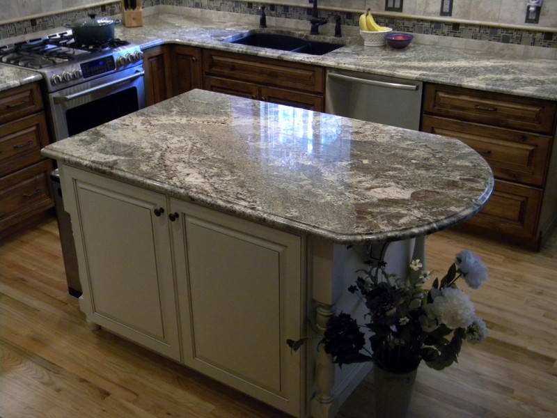 Kitchen - transitional kitchen idea in Denver