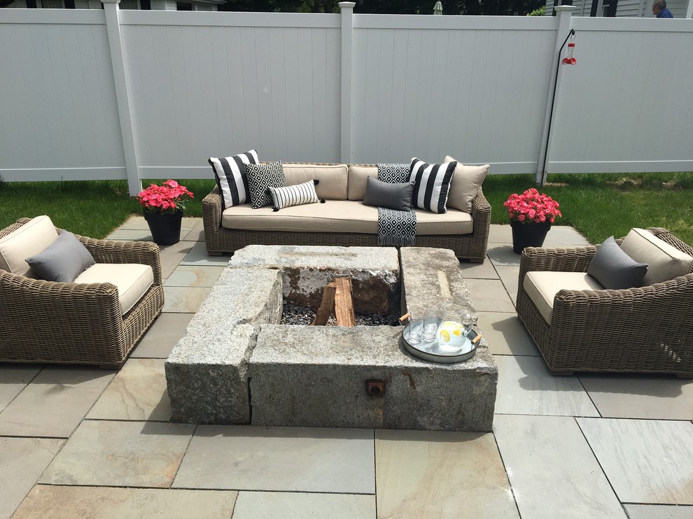 Example of a transitional home design design in Boston