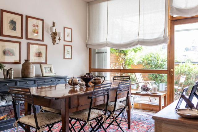 Una casa che racconta chi la abita eclectic-dining-room