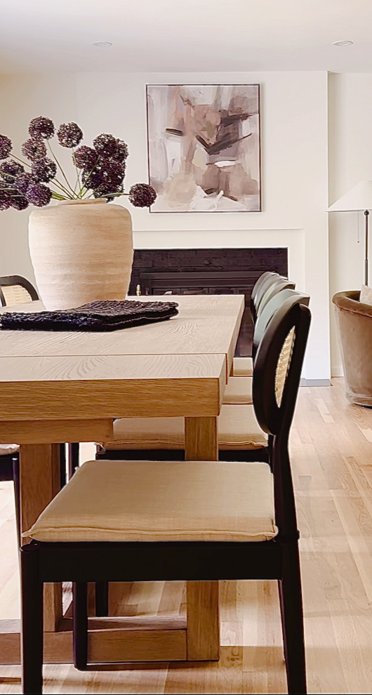 Contemporary dining room