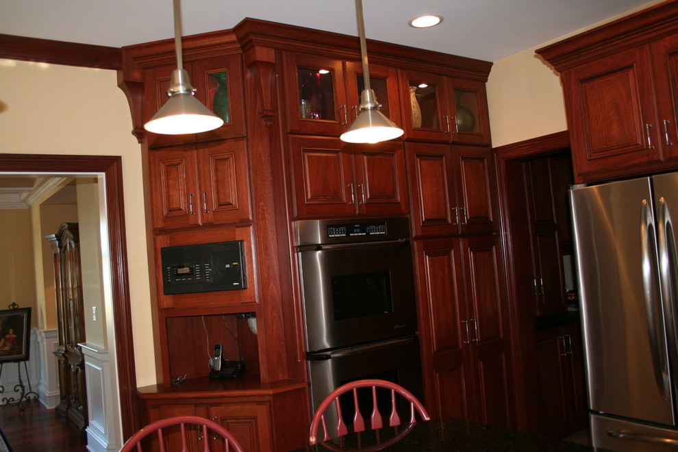 Kitchen - kitchen idea in Chicago