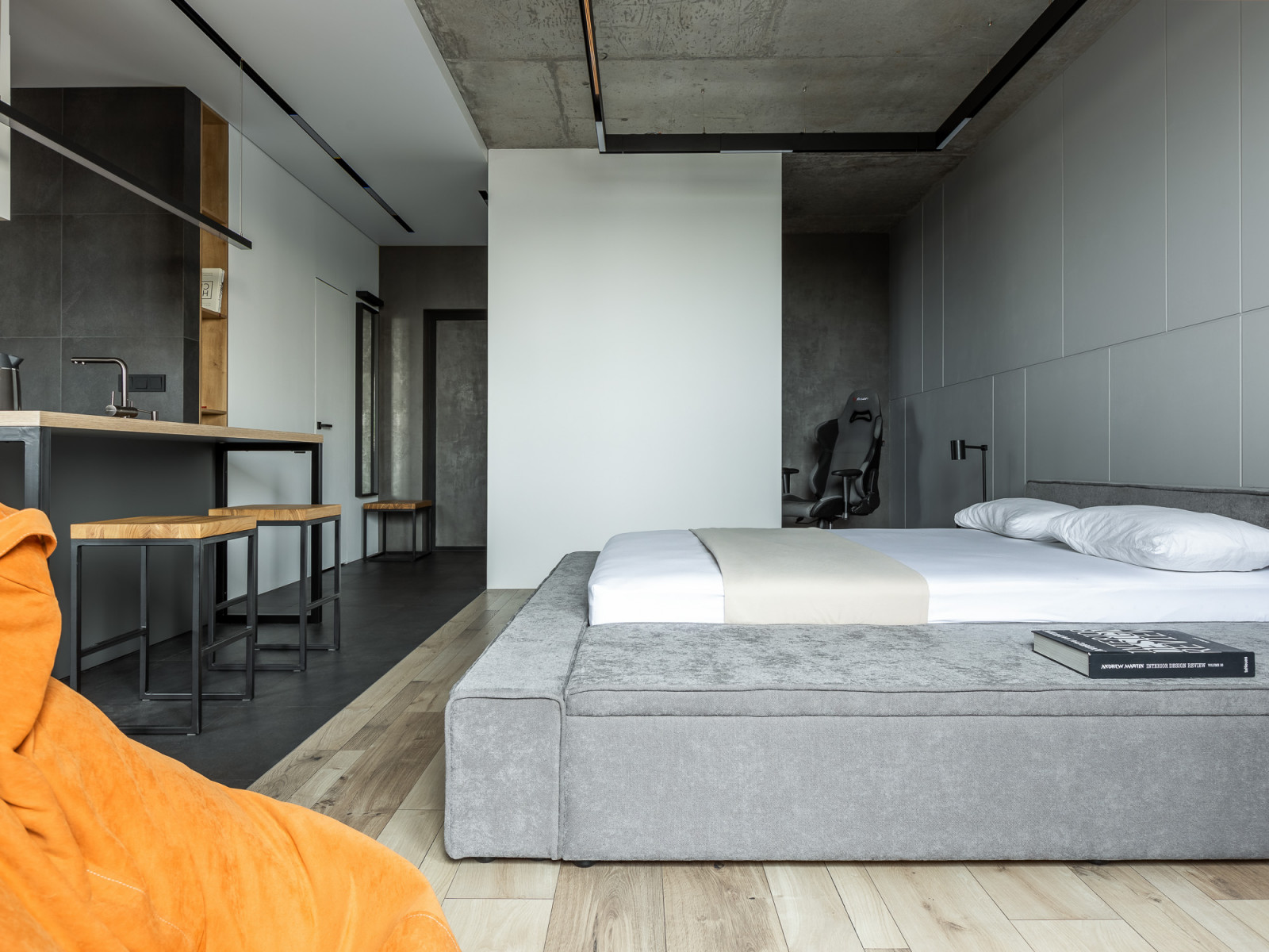 Квартира холостяка