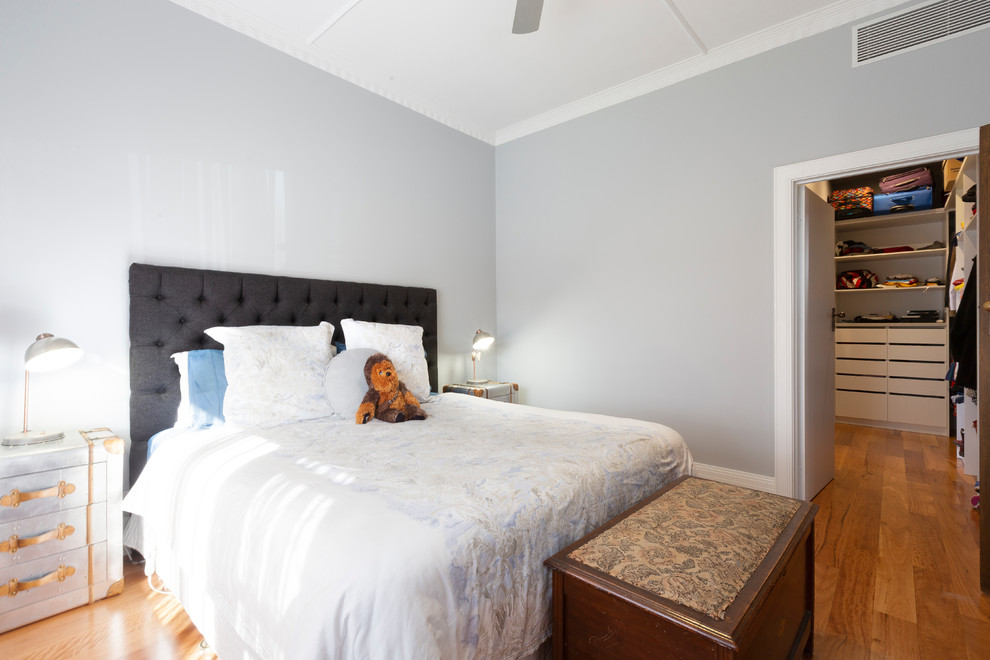 Inspiration for a contemporary bedroom in Melbourne.