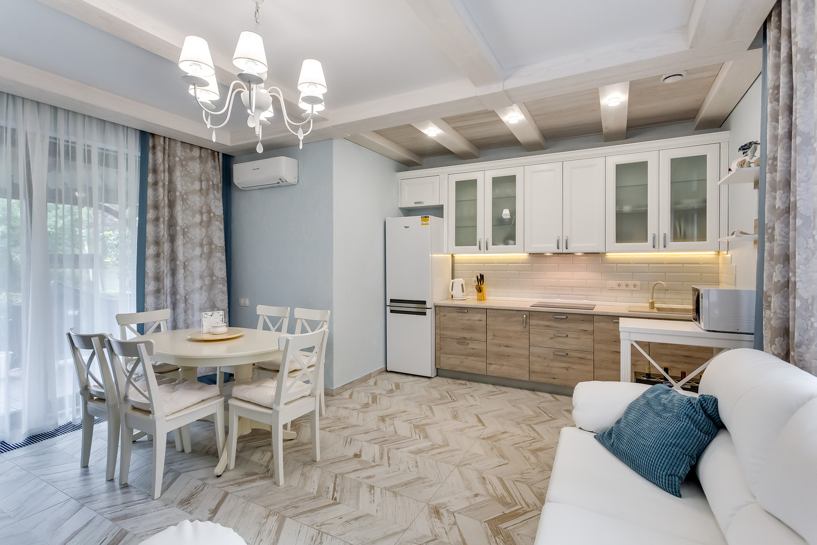 Домик отдыха в п. Соленое озеро