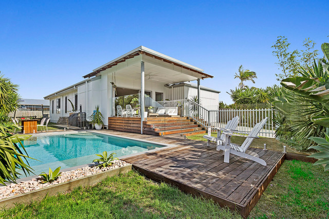 Mudjimba coastal-swimming-pool