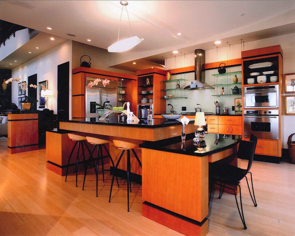 Inspiration for a contemporary kitchen in Charlotte.