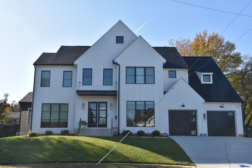 Cottage home design photo in DC Metro