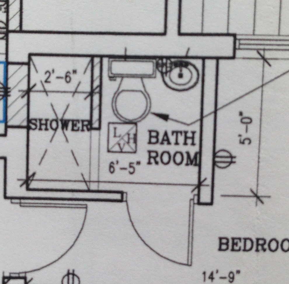 How to work with a small space when you have the minimum bathroom size