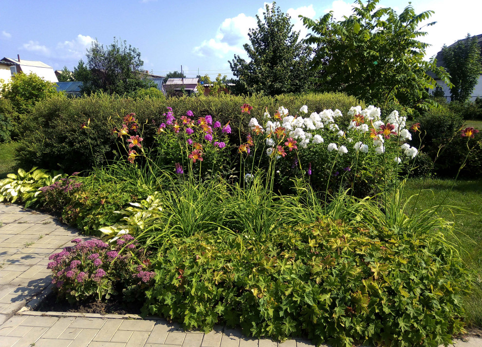 Цветник из многолетников