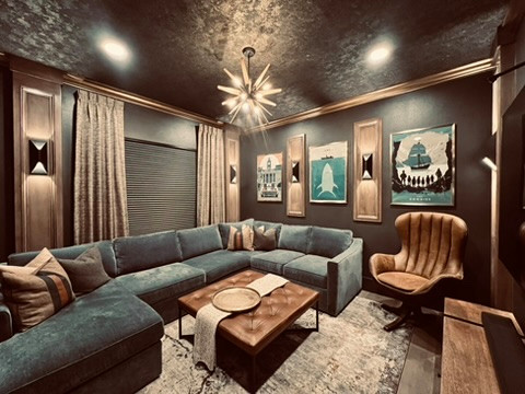Old Hollywood Cinema Lounge
