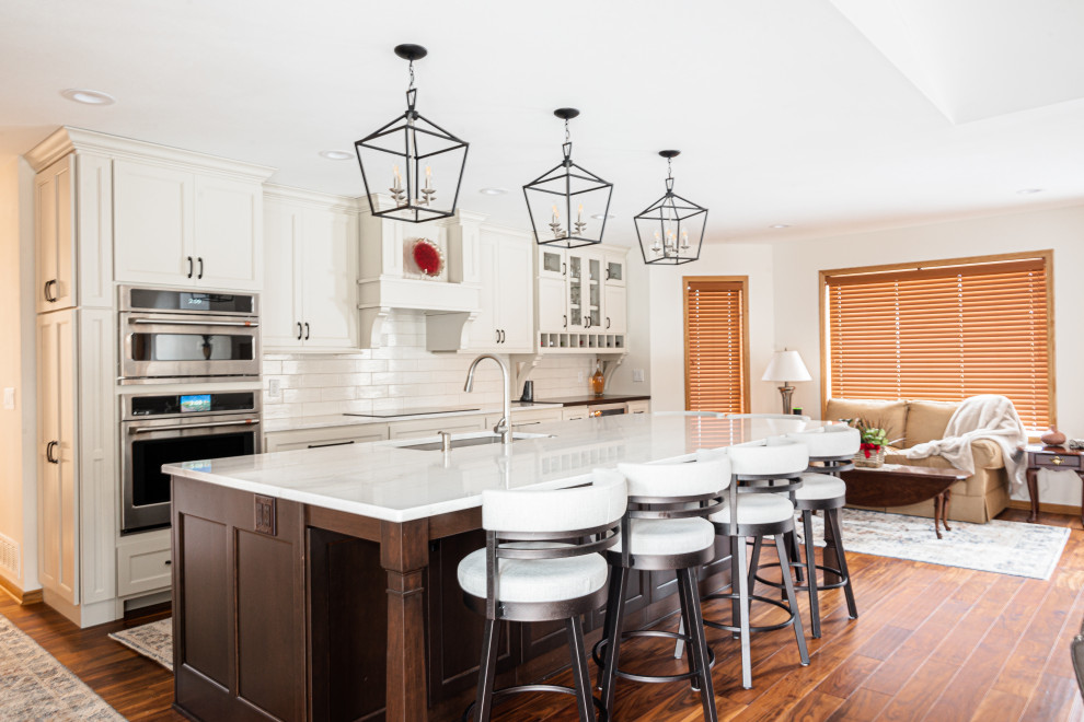 Kitchen - transitional kitchen idea