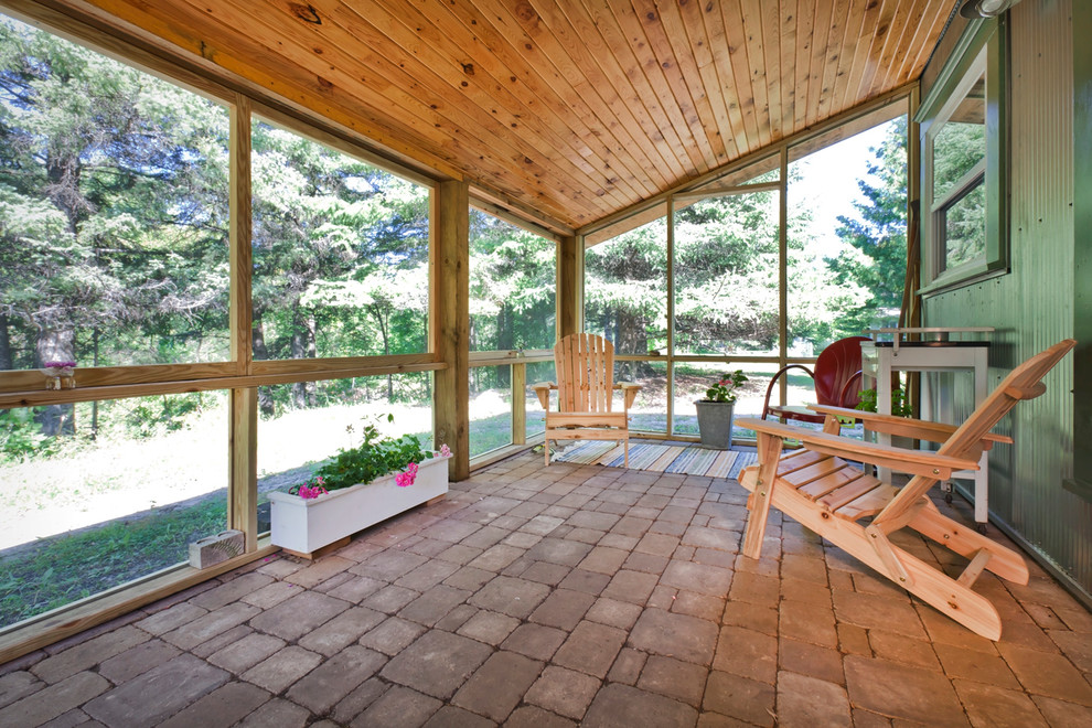 Inspiration for a country porch remodel in Minneapolis