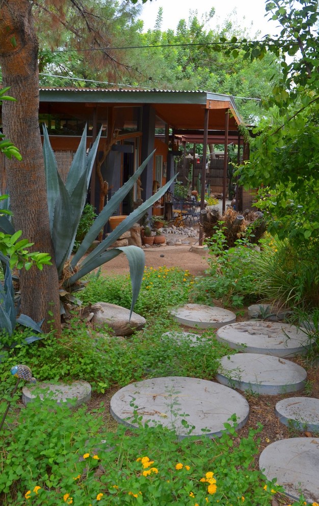 An Artist's Garden Delights With Beauty and Whimsy