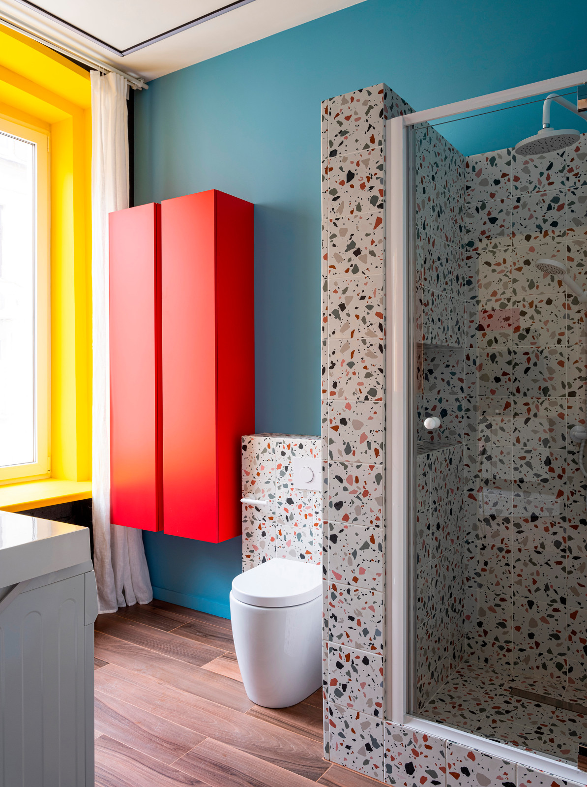 Современный интерьер в старинной доме в центре Москвы для сдачи в аренду