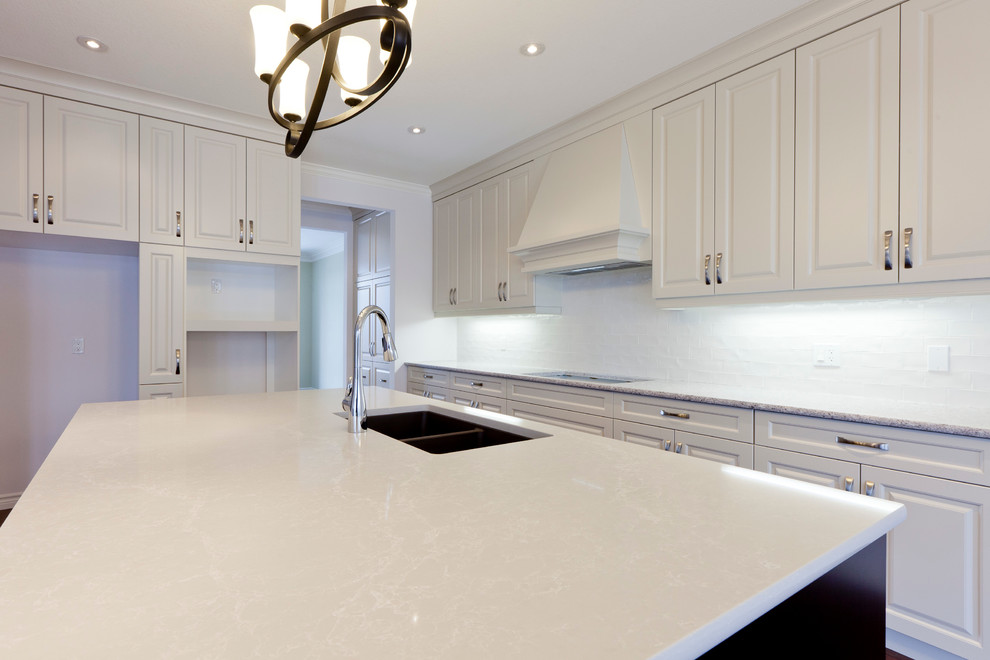 Inspiration for a transitional kitchen remodel in Toronto