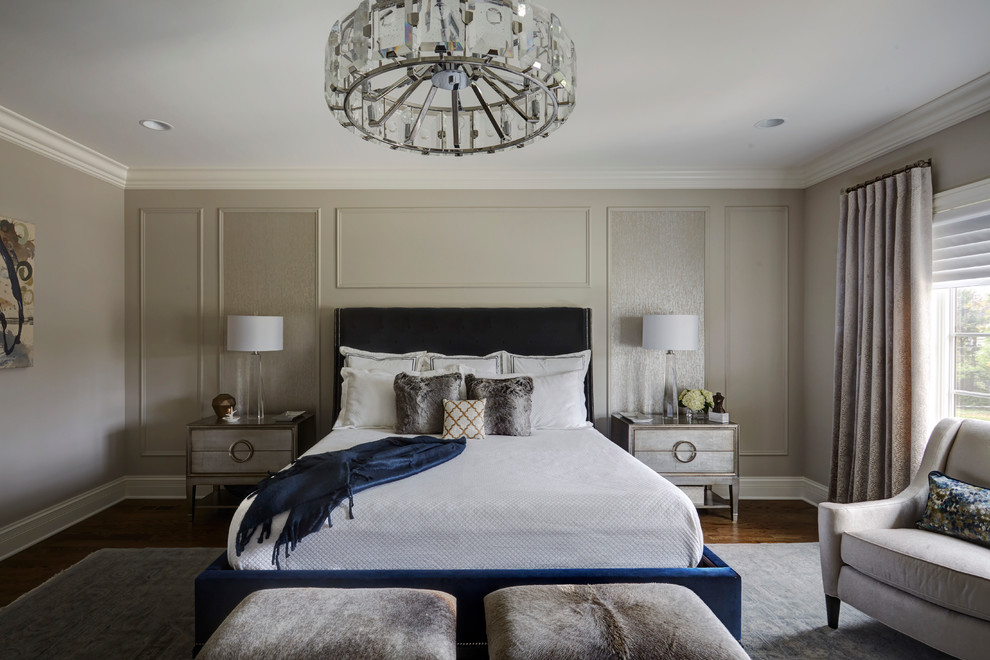 Transitional home design photo in Chicago