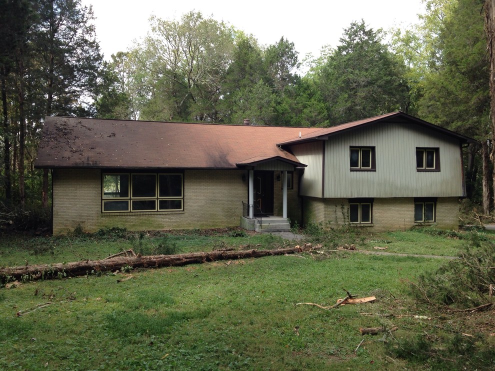 HELP! Exterior ideas needed to rescue this lost LAKE HOUSE jewel