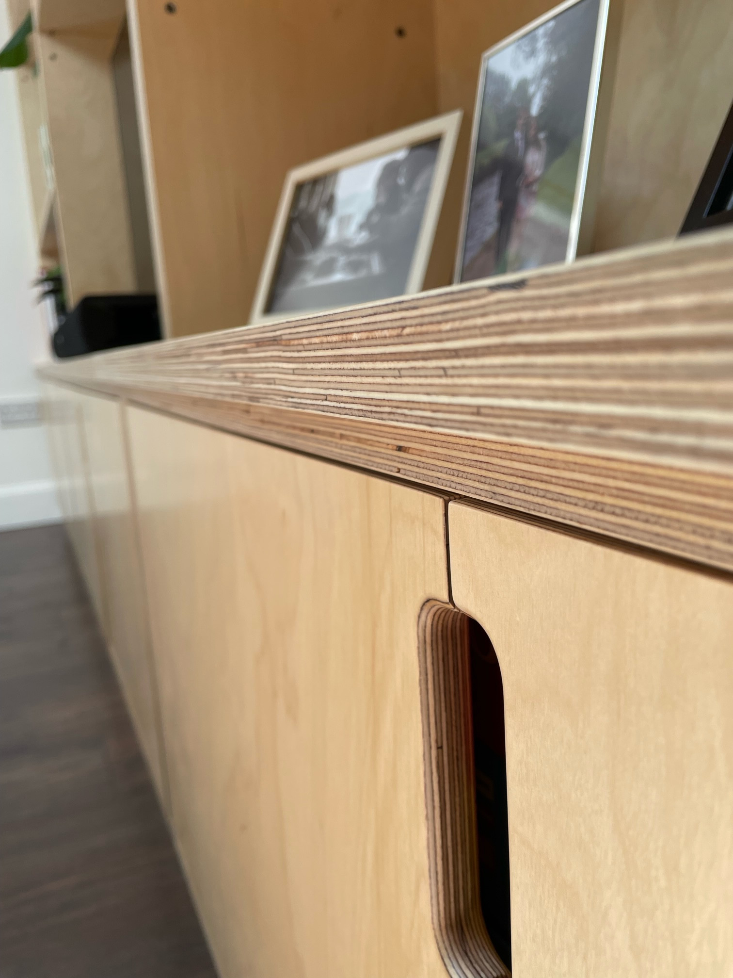 Natural Bespoke Media Unit