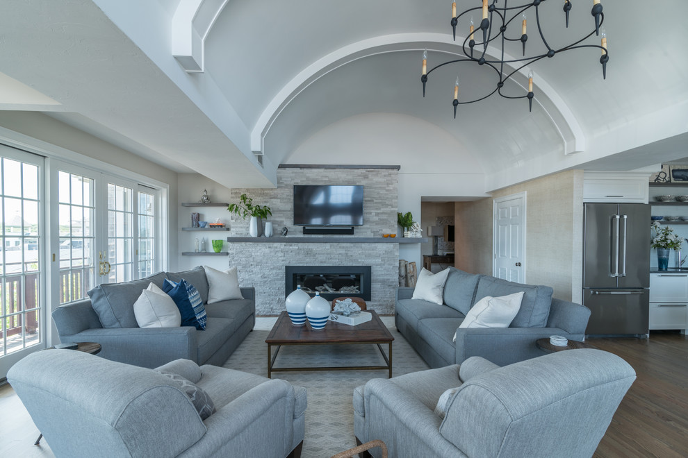 Home design - transitional home design idea in Boston