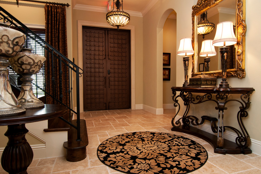 Inspiration for a traditional entryway in Orlando.