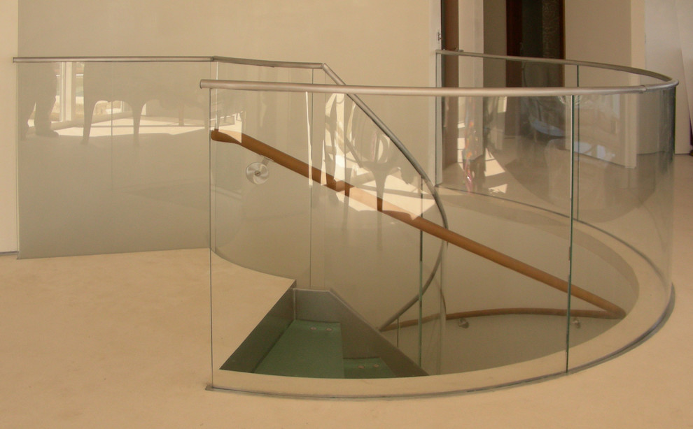 Inspiration for a modern home design remodel in Miami