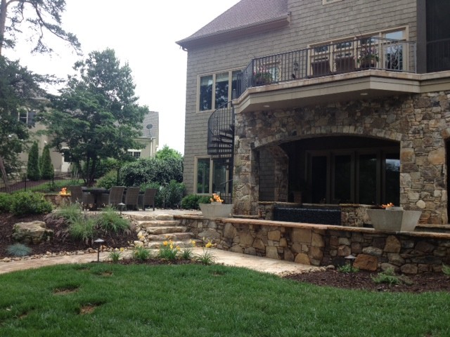 Home design - rustic home design idea in Charlotte