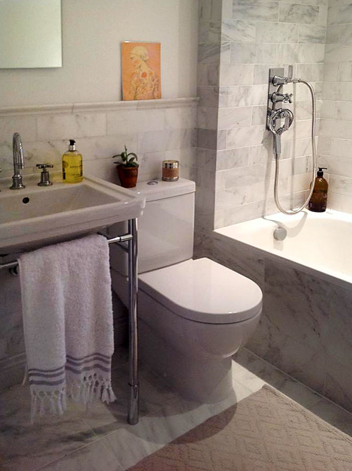 Small Family Bathroom Contemporary Bathroom Berkshire by Reyne